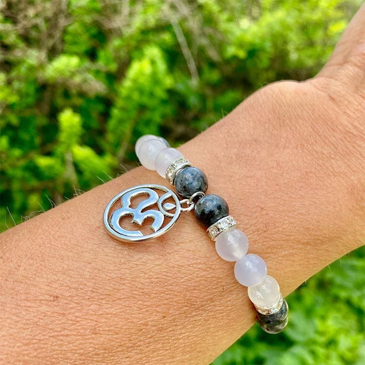 Kristallpunkten Labradorit, Agat Vit (Aum) 8mm pärlor Armband