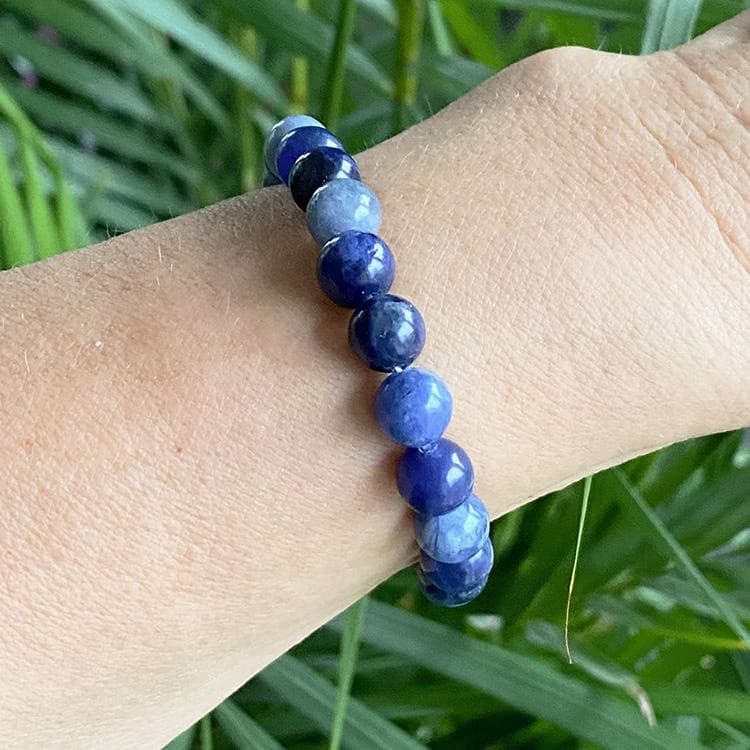 Kristallpunkten Sodalit 8mm pärlor Armband