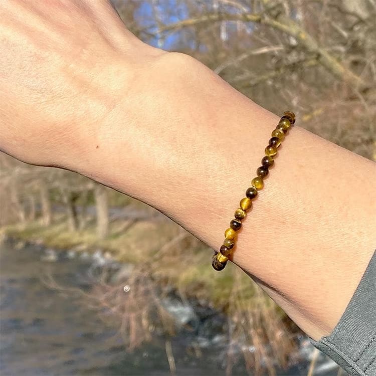 Kristallpunkten Tigeröga 4mm pärlor Armband