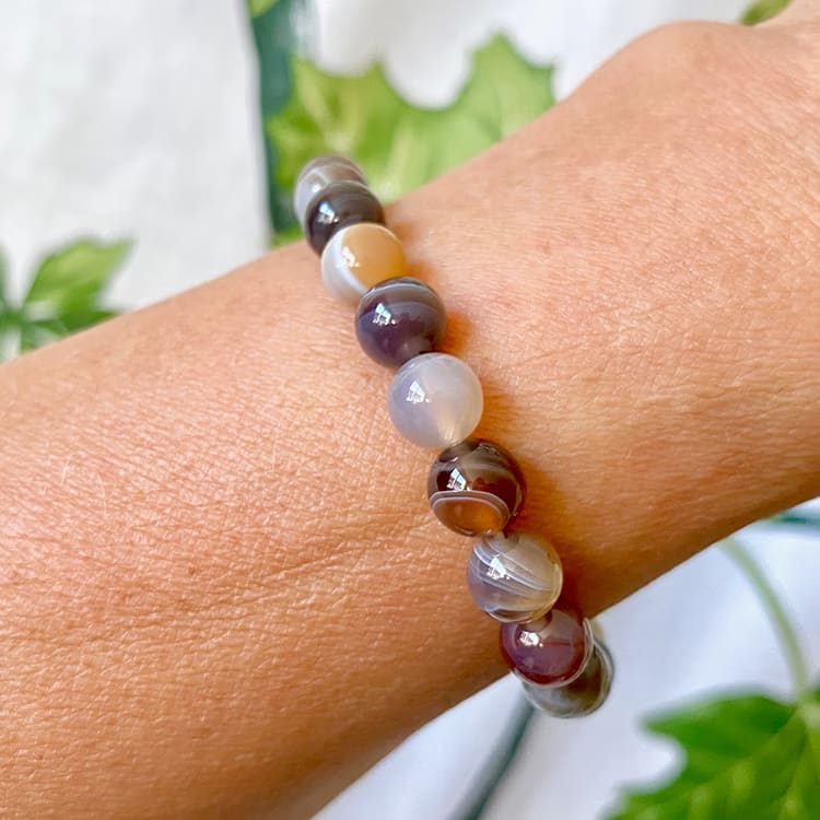 Kristallpunkten Agat Botswana 8mm pärlor Armband