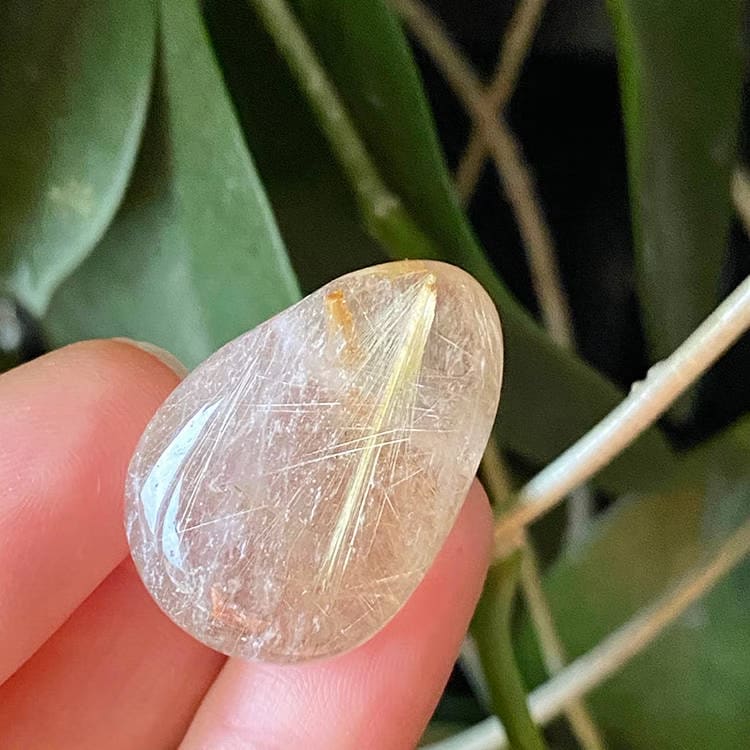 Kristallpunkten Rutilkvarts Guld AA Hängsmycke (Droppe)