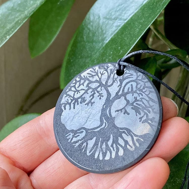 Kristallpunkten Shungit Amulett Tree of Life 5cm