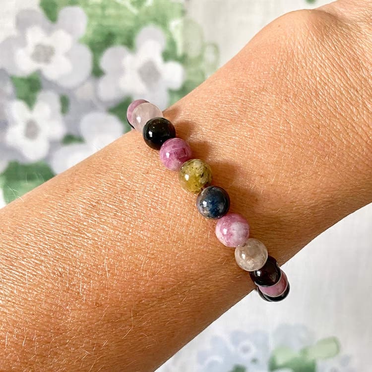 Kristallpunkten Turmalin Regnbågs 8mm pärlor Armband