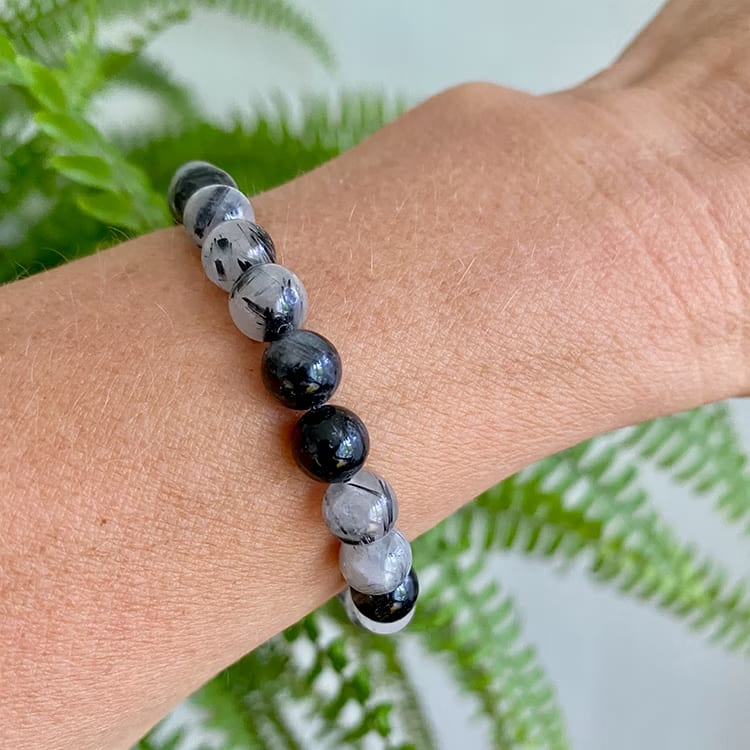 Kristallpunkten Rutilkvarts Svart 8mm pärlor Armband