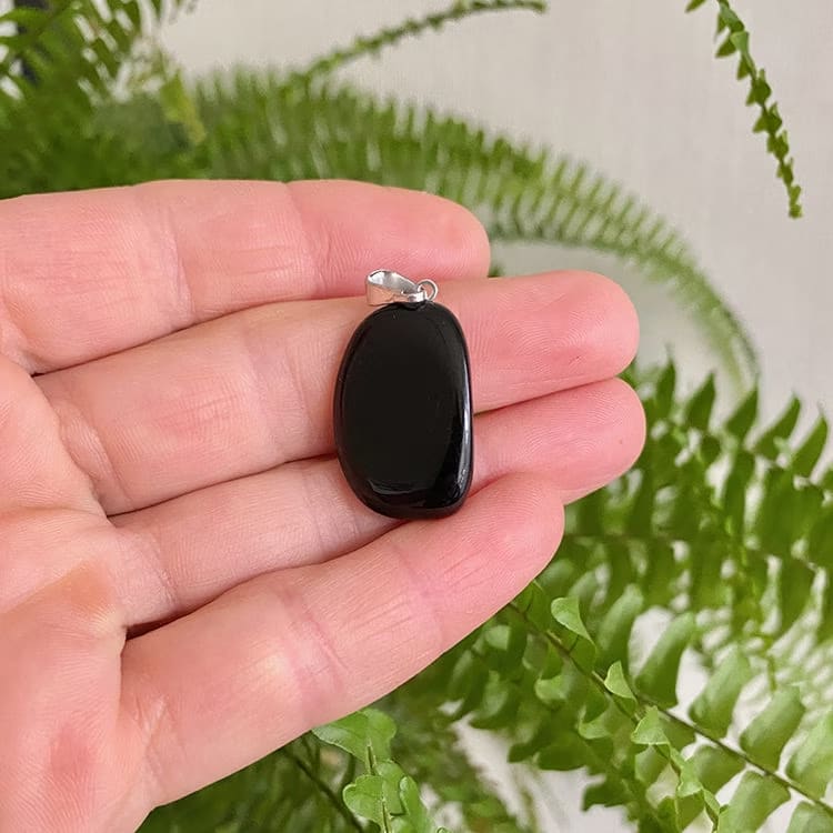 Kristallpunkten Obsidian Svart Hängsmycke (Metallhänge)