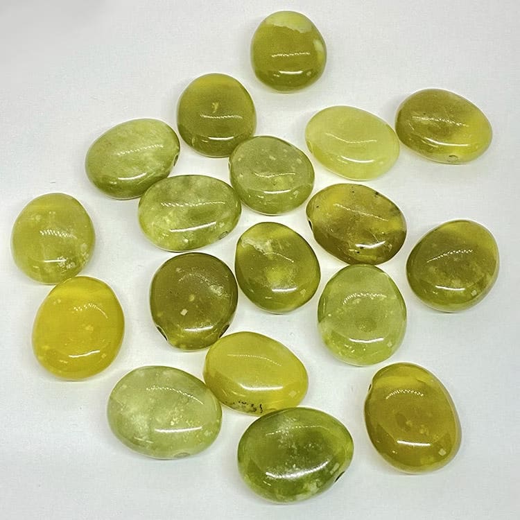 Kristallpunkten Serpentin Jade Hängsmycke (Rundad)