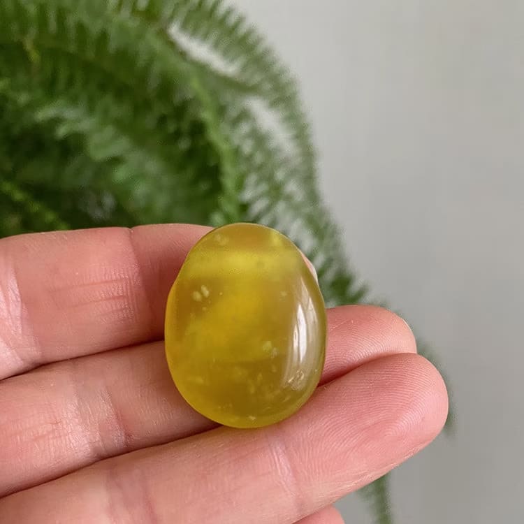 Kristallpunkten Serpentin Jade Hängsmycke (Rundad)
