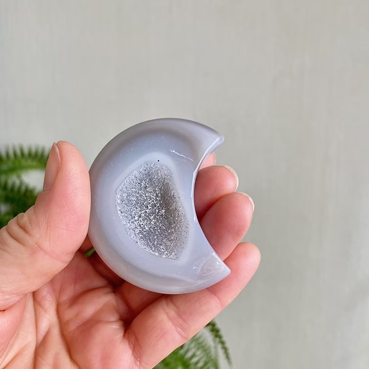 Kristallpunkten Agat Måne med Druzy
