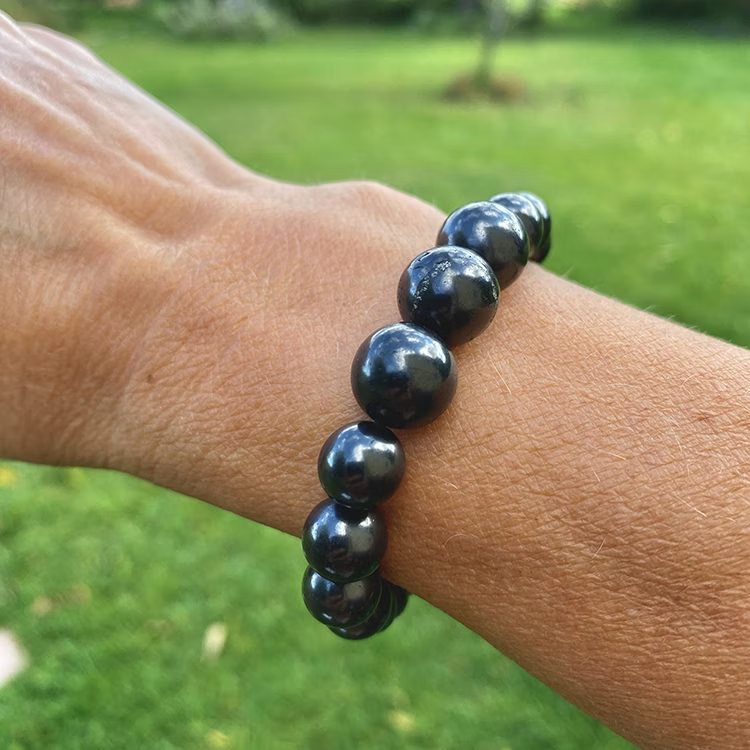 Kristallpunkten Shungit Armband MARINA 8-12mm pärlor